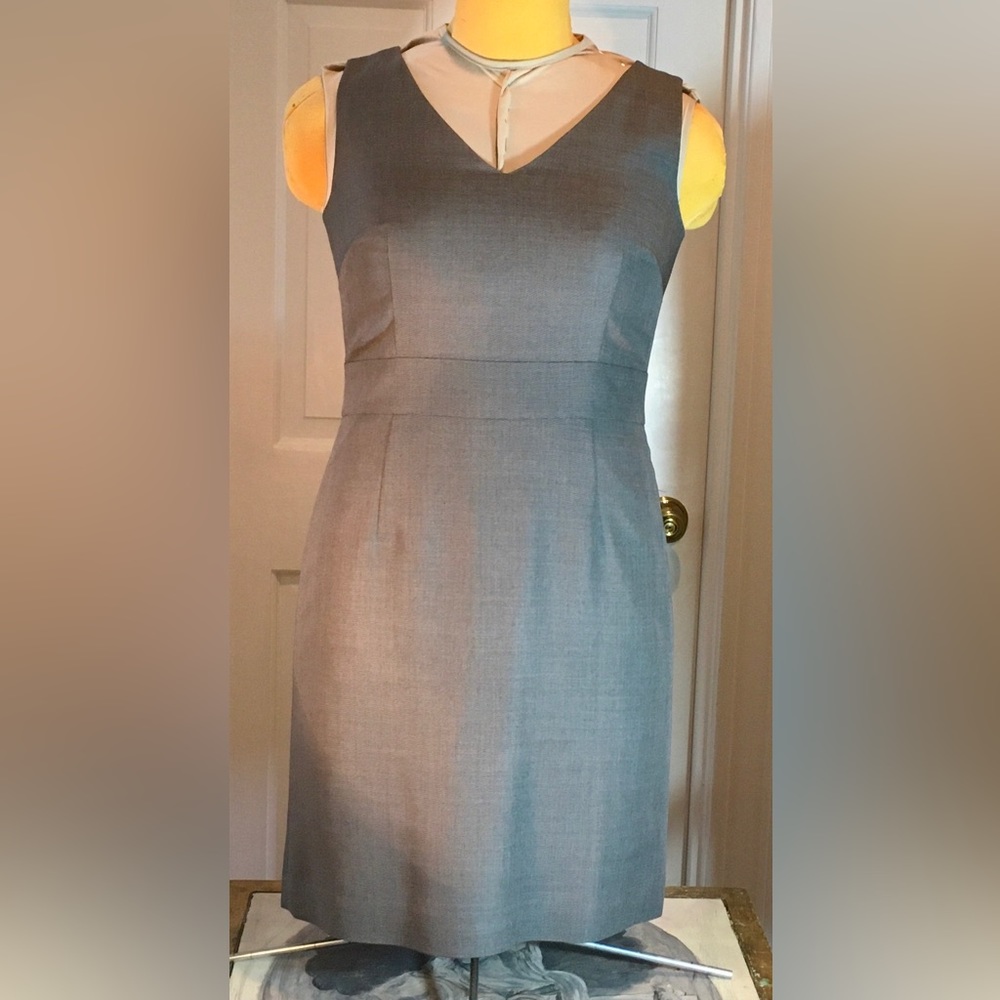 LOFT grey V neck sleeveless maxi shift dress Bodycon Feminine Petite business